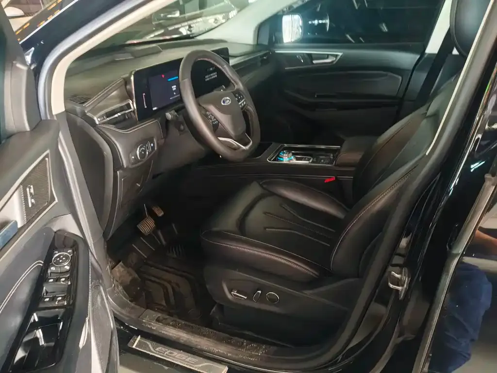 Ford Edge — фото 4