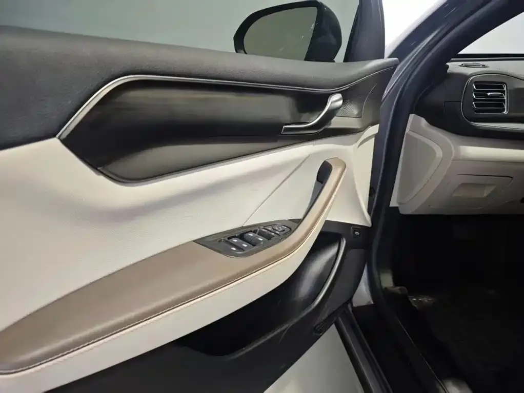BYD Qin PLUS — фото 10
