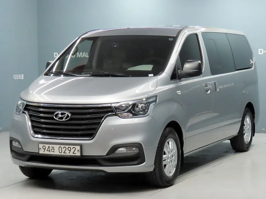 Hyundai Starex — фото 1