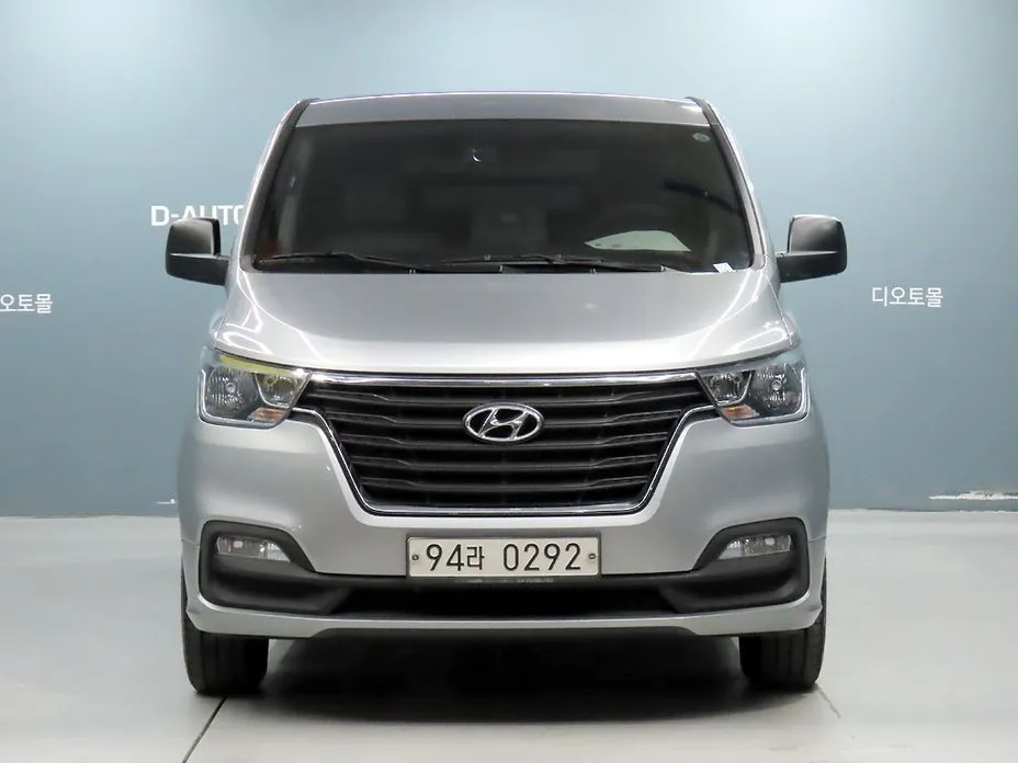Hyundai Starex — фото 2