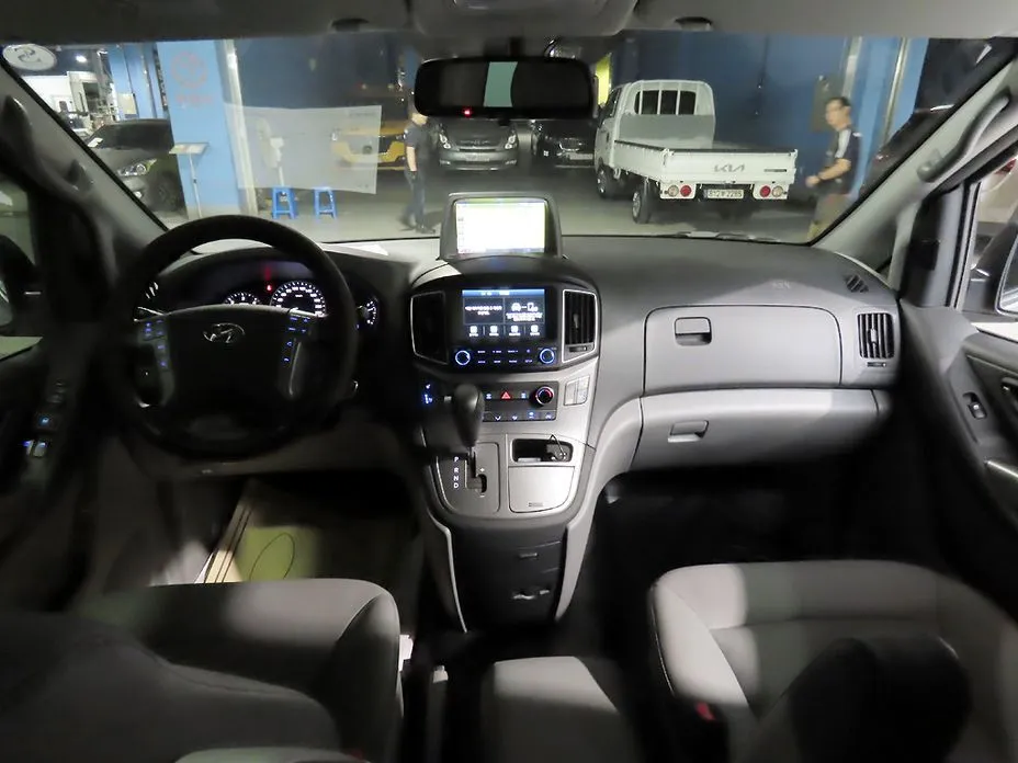 Hyundai Starex — фото 10