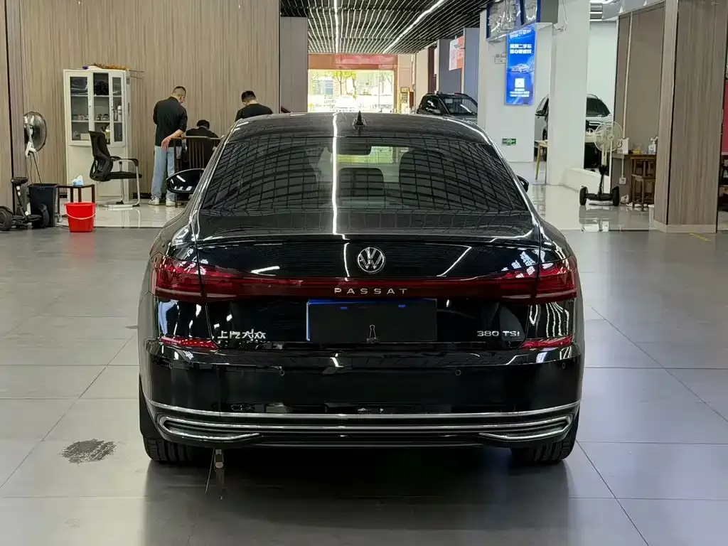 Volkswagen Passat — фото 6