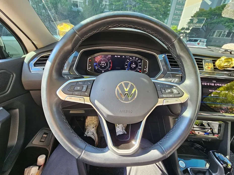 Volkswagen Tiguan — фото 5