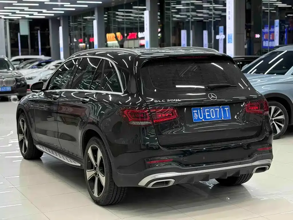 Mercedes-Benz GLC — фото 6