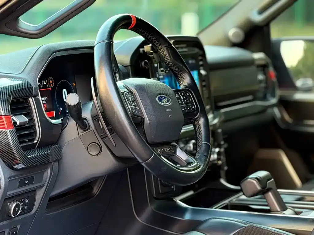 Ford F-150 Raptor — фото 10