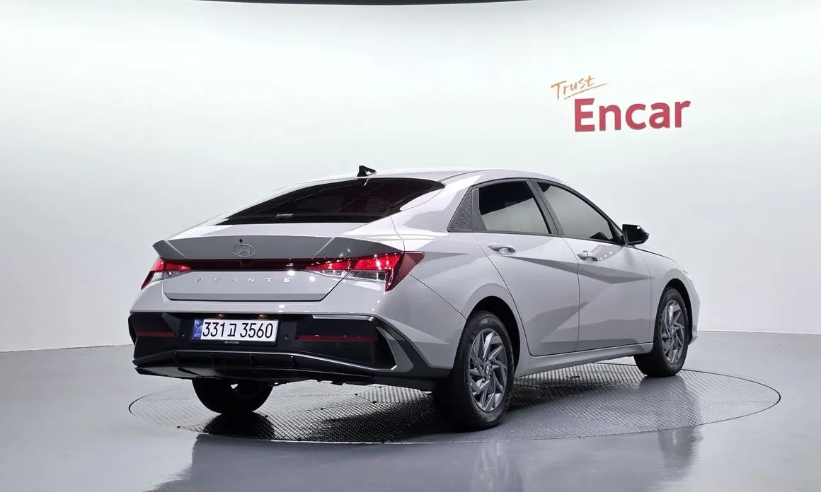 Hyundai AVANTE — фото 3