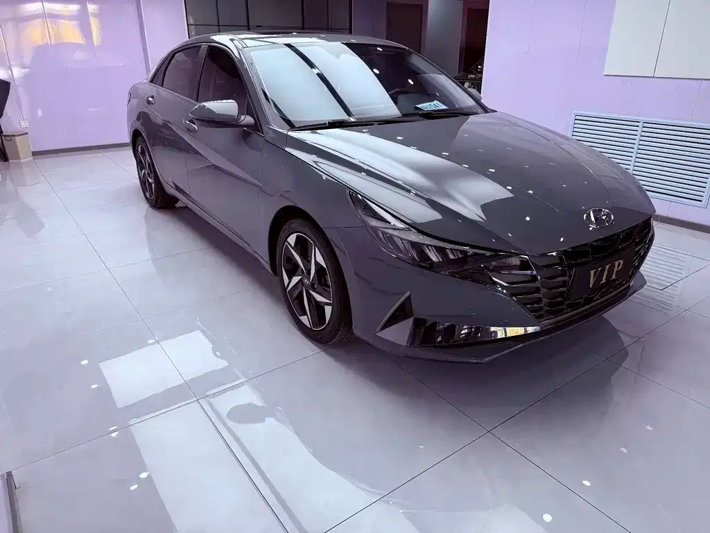 Hyundai Elantra — фото 4