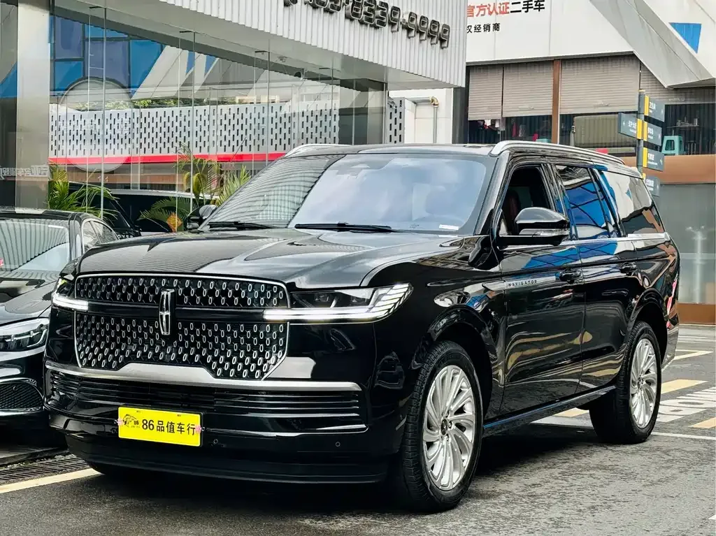 Lincoln Navigator — фото 1