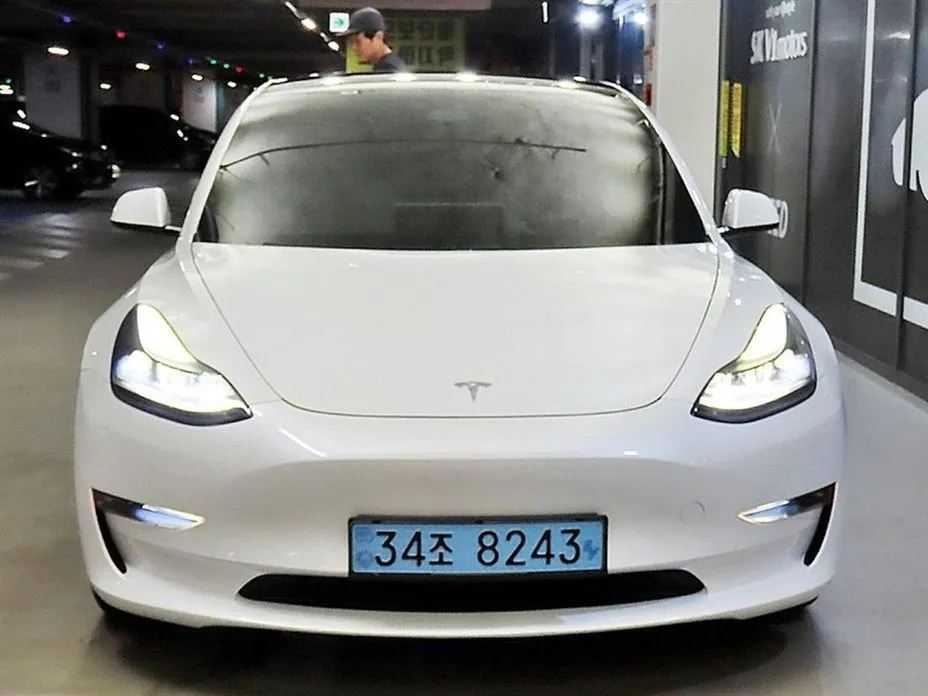 Tesla Model 3 — фото 2
