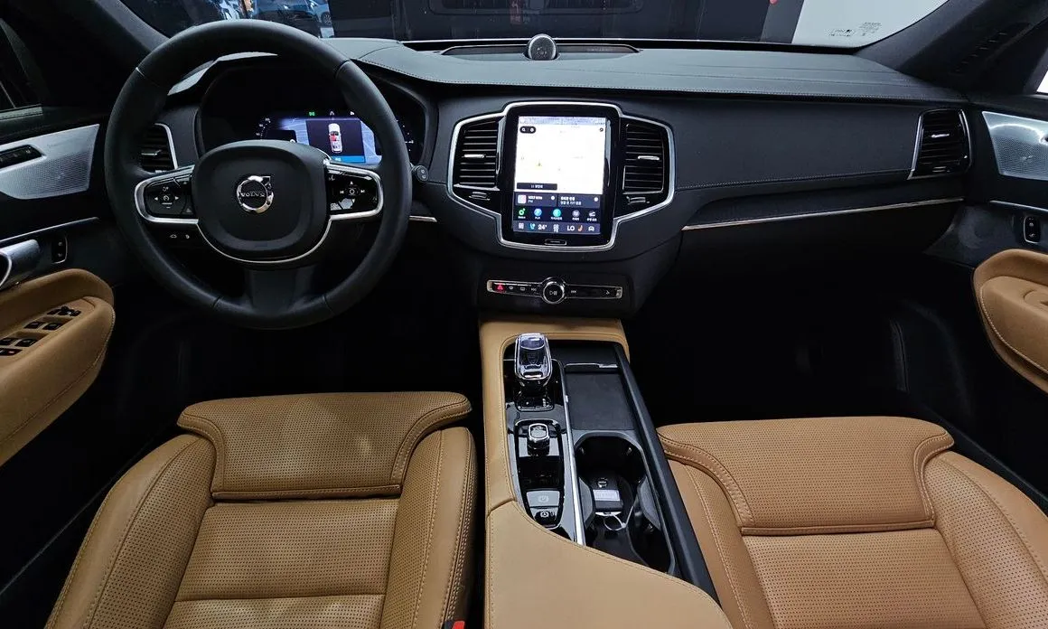 Volvo XC90 — фото 7