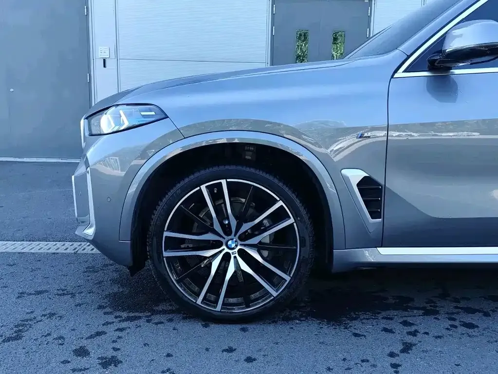 BMW X5 — фото 9
