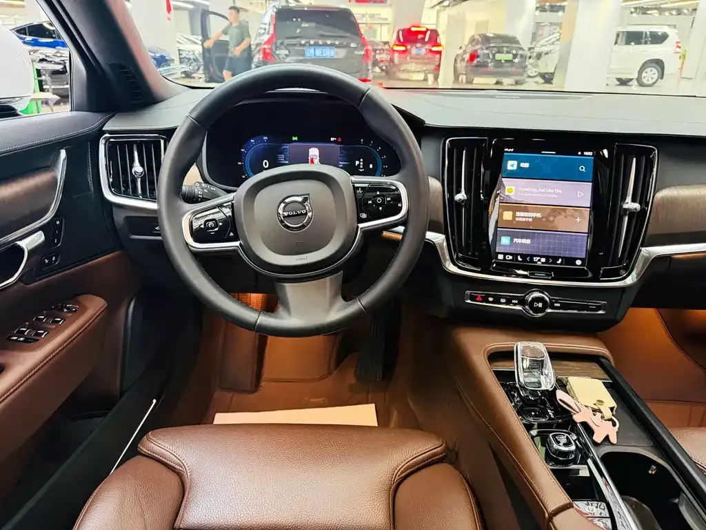 Volvo S90 — фото 10