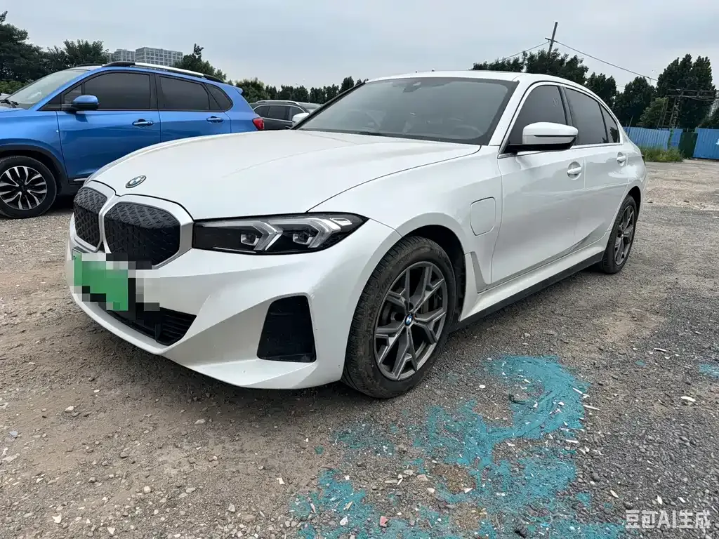 BMW i3 — фото 1
