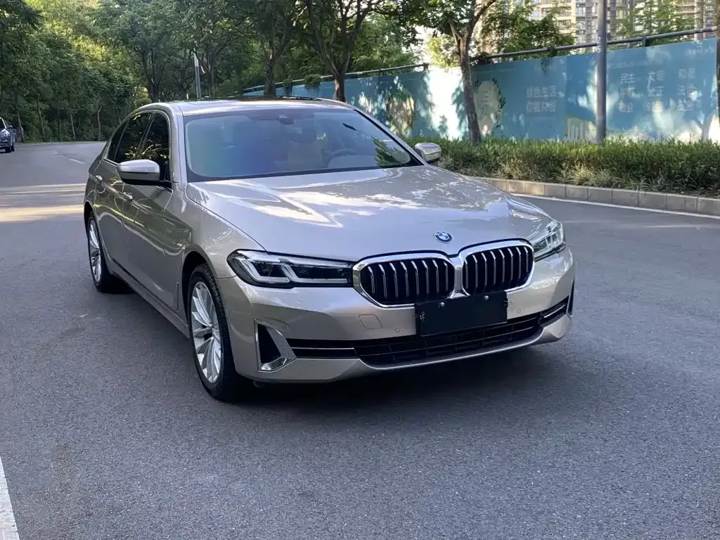 BMW 5 Series — фото 8