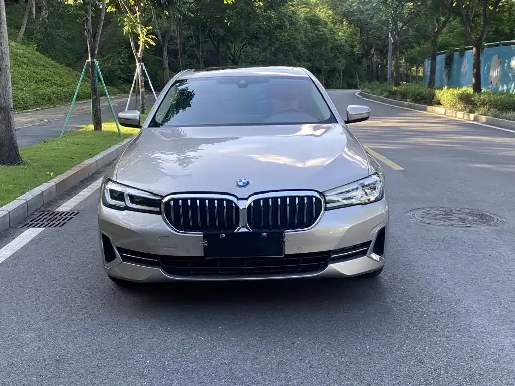 BMW 5 Series — фото 4