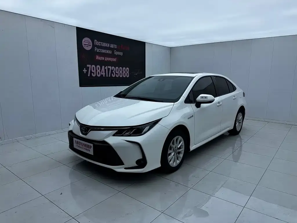 Toyota Corolla — фото 1