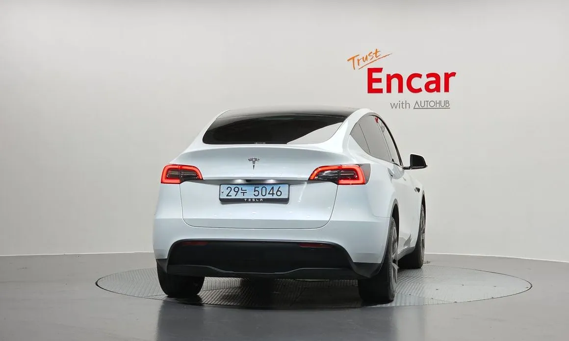 Tesla Model Y — фото 7