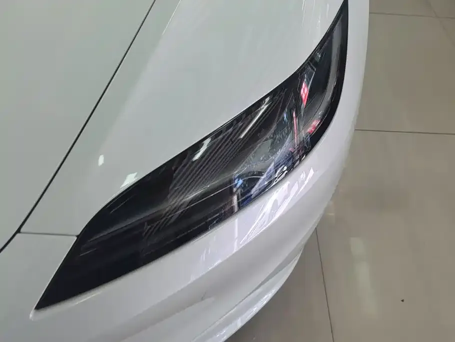 Tesla Model 3 — фото 3