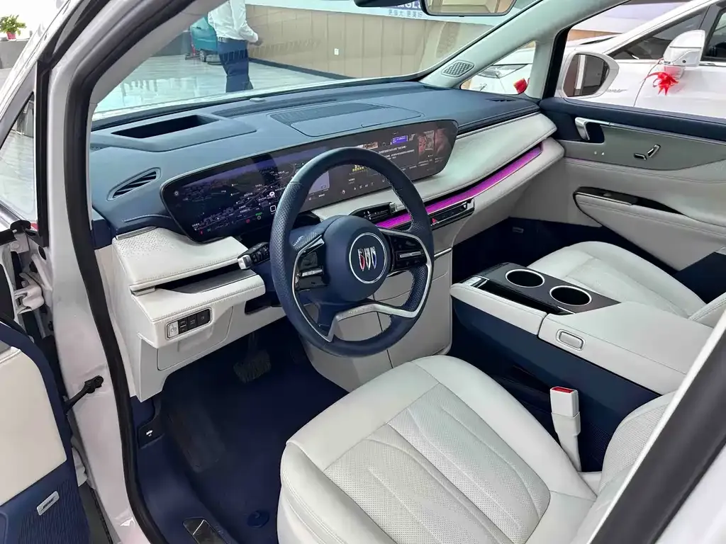 Buick GL8 Hybrid — фото 9