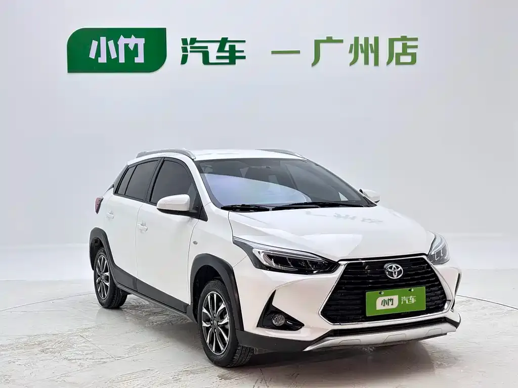 Toyota Yaris L — фото 3