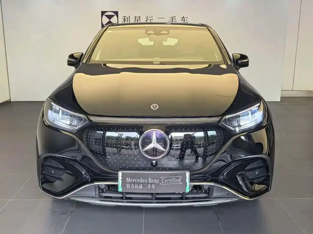 Mercedes-Benz EQE SUV — фото 4