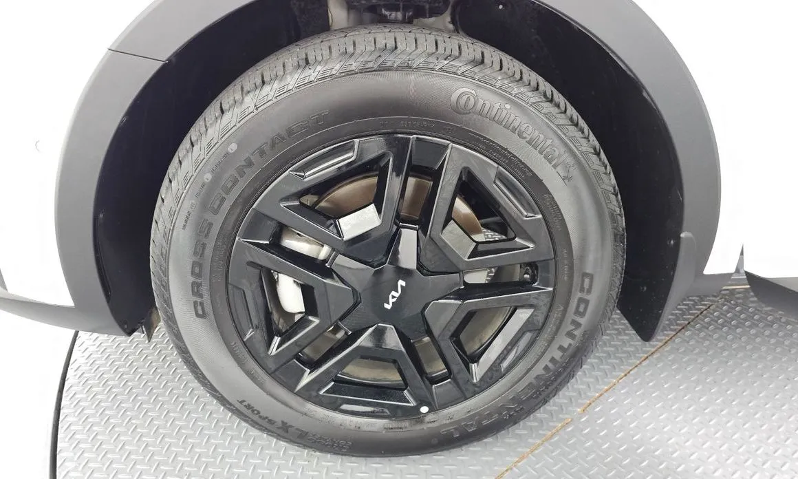 Kia Sorento — фото 7
