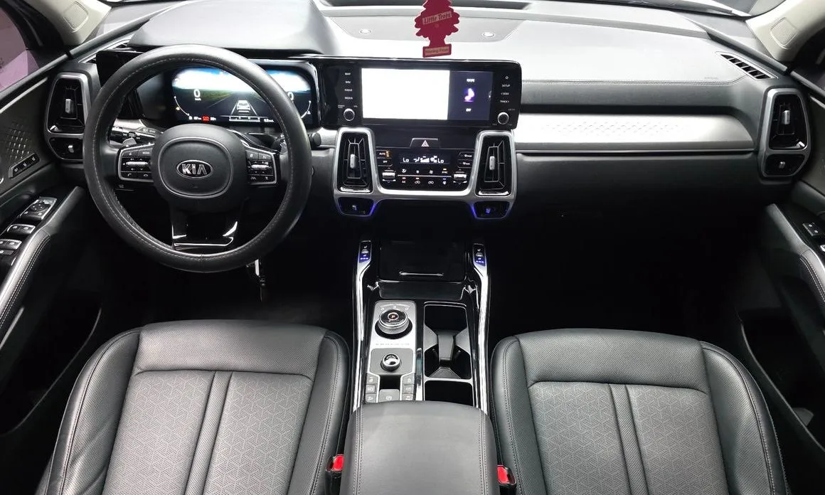 Kia Sorento — фото 10