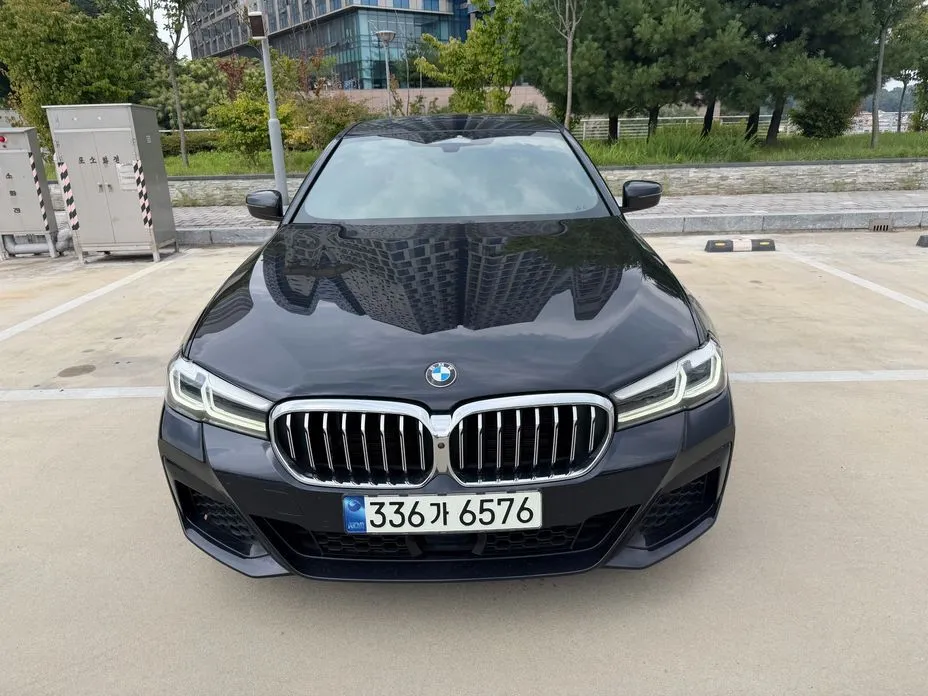 BMW 5-Series — фото 1
