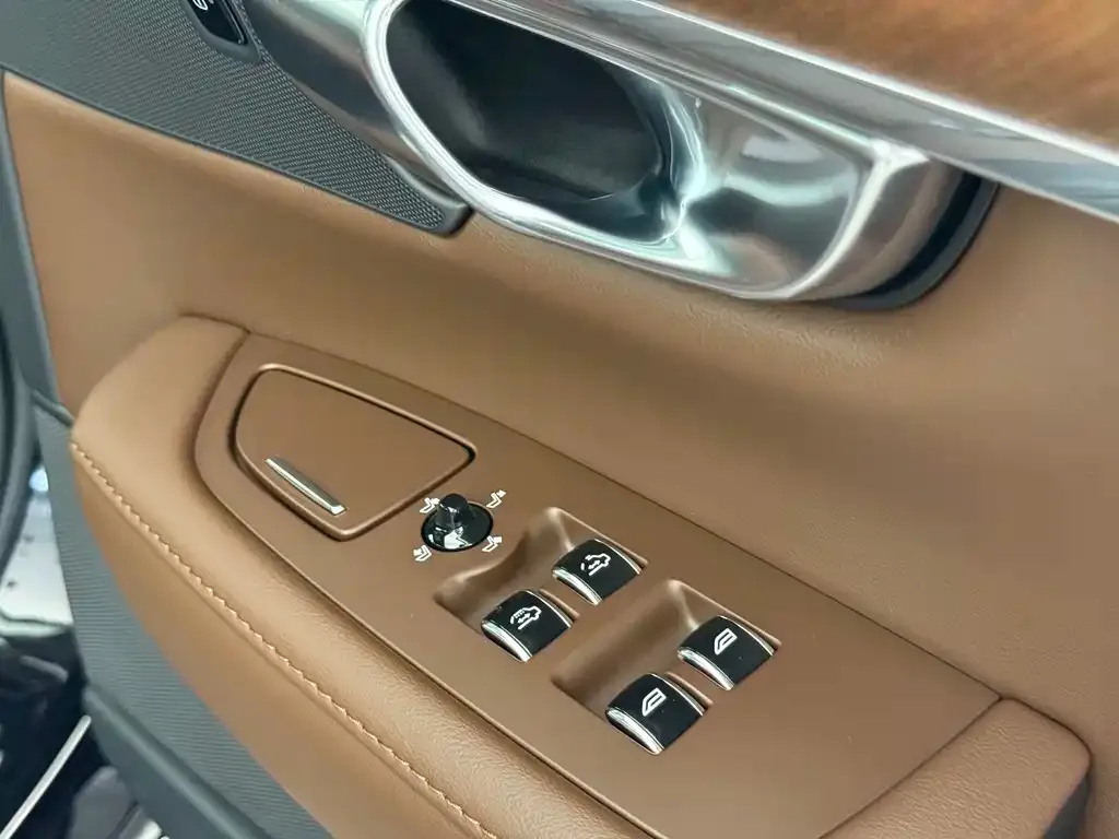 Volvo S90 — фото 2