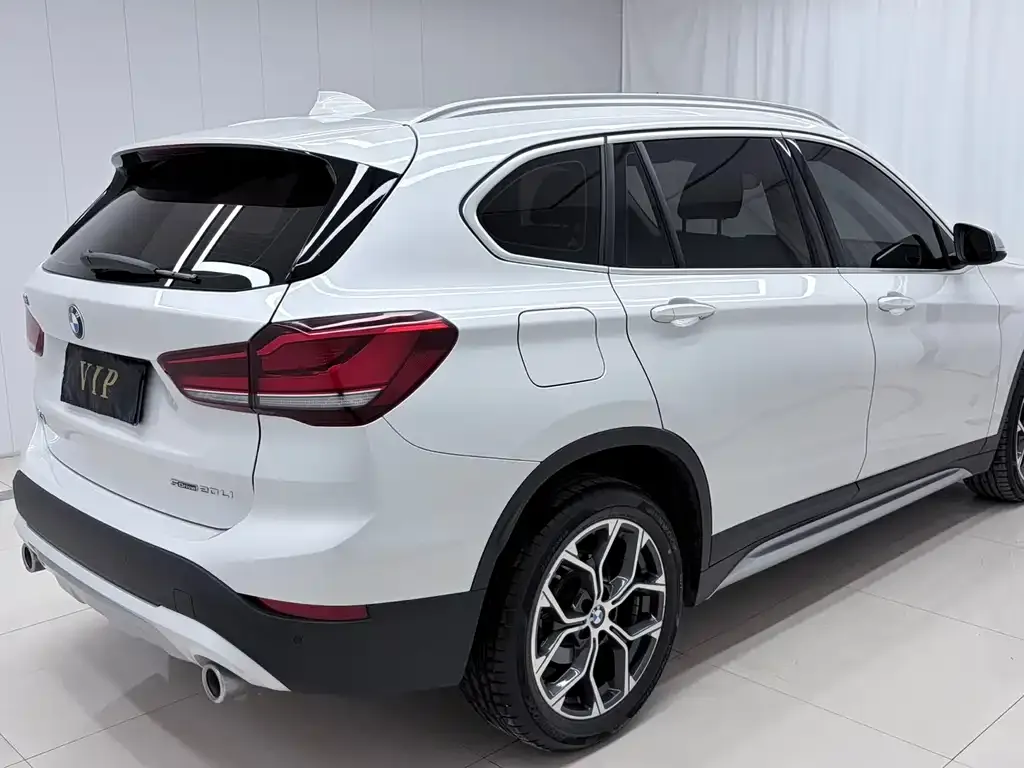BMW X1 — фото 8