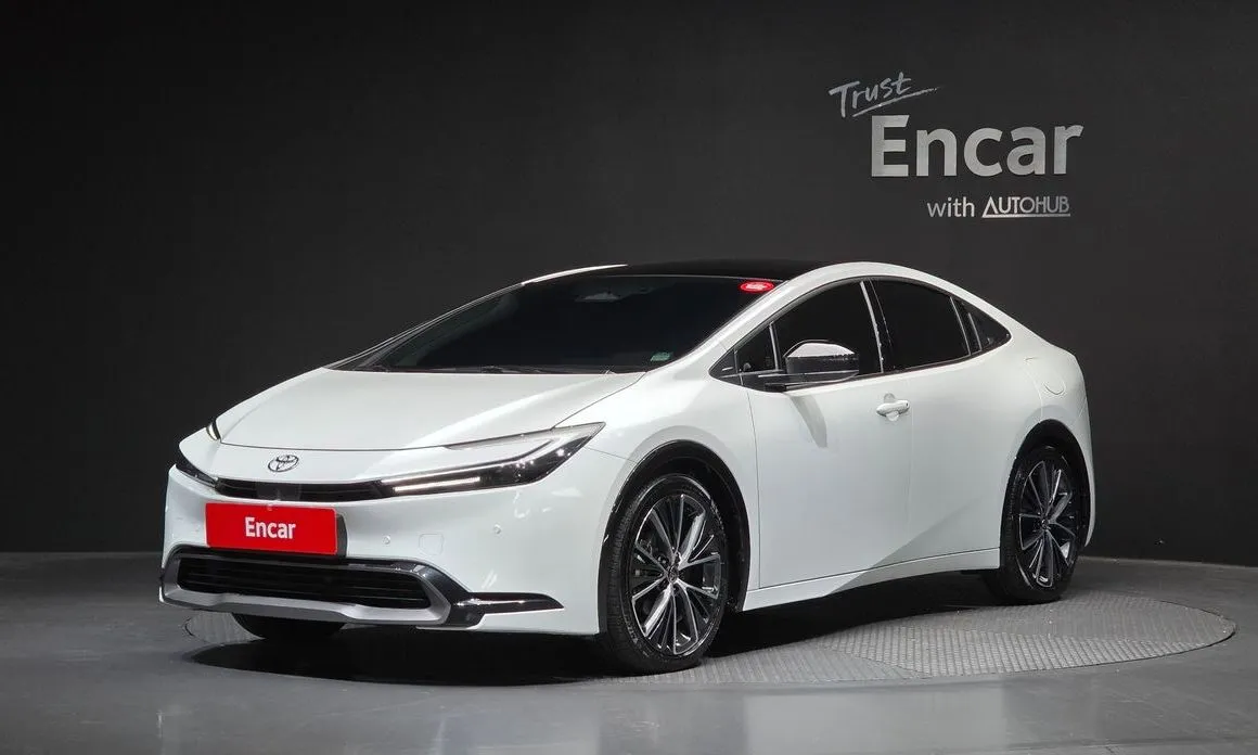 Toyota Prius — фото 1