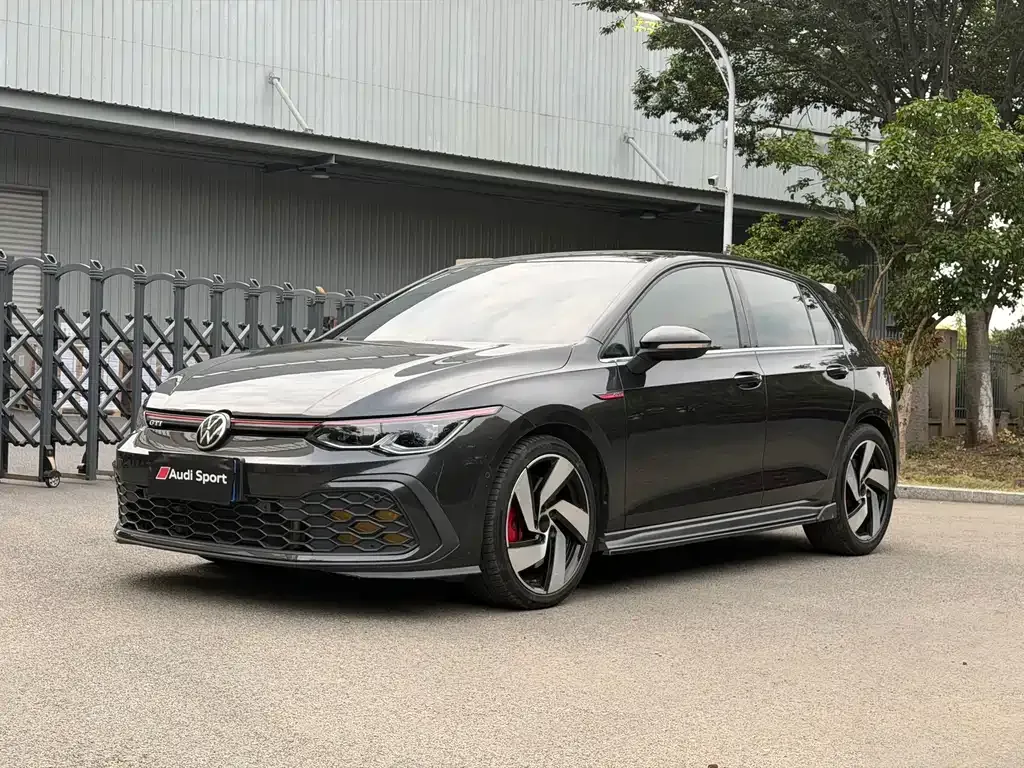 Volkswagen Golf GTI — фото 6