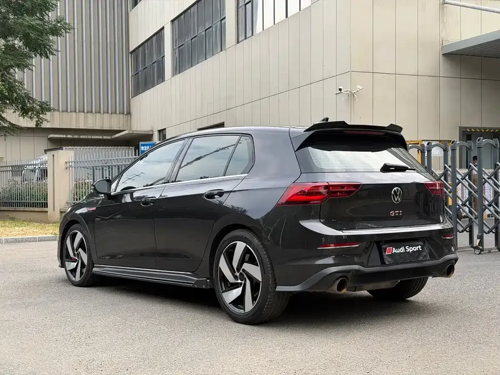 Volkswagen Golf GTI — фото 2