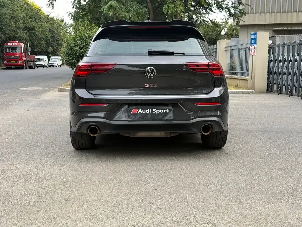 Volkswagen Golf GTI — фото 4