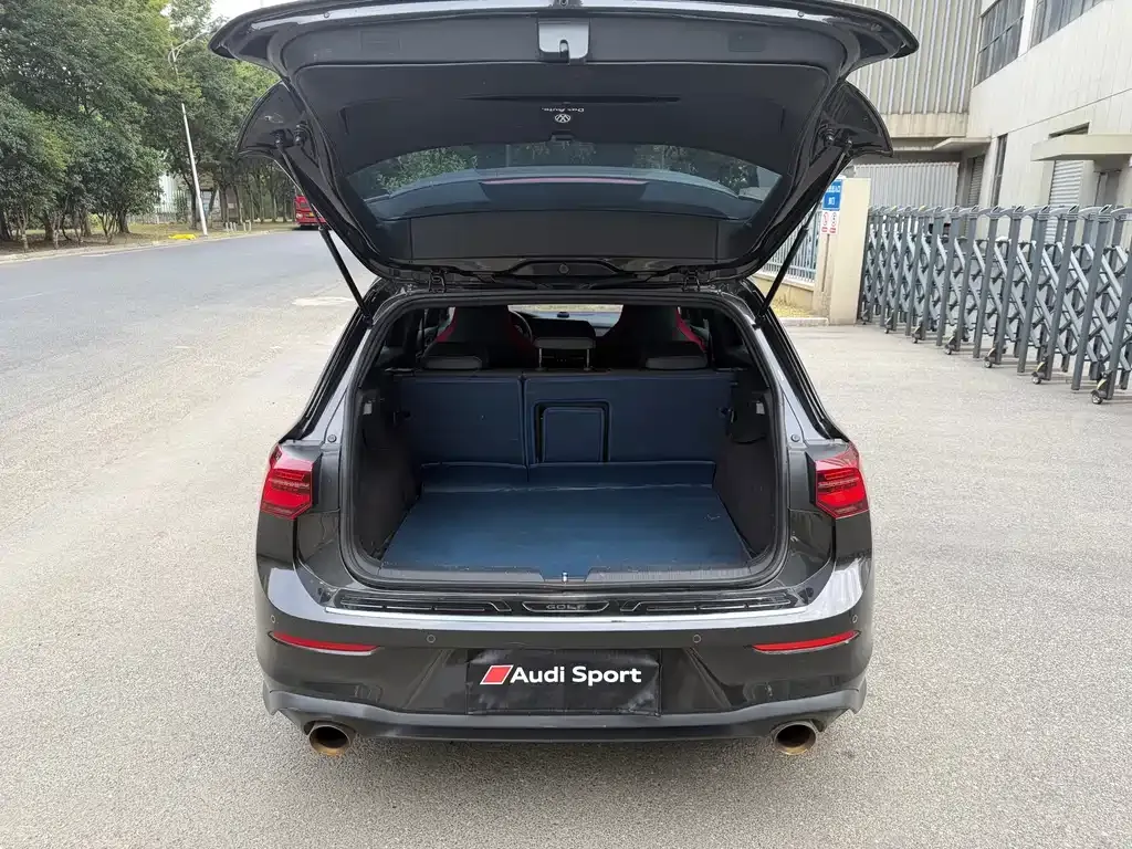 Volkswagen Golf GTI — фото 9