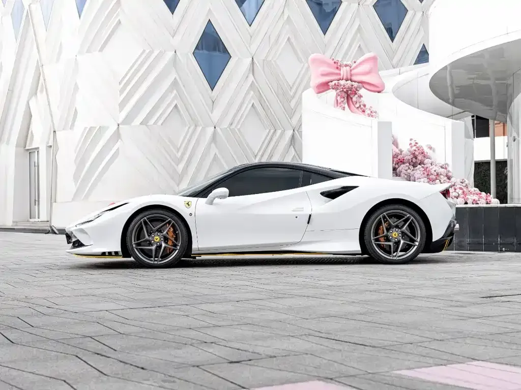 Ferrari F8 — фото 2