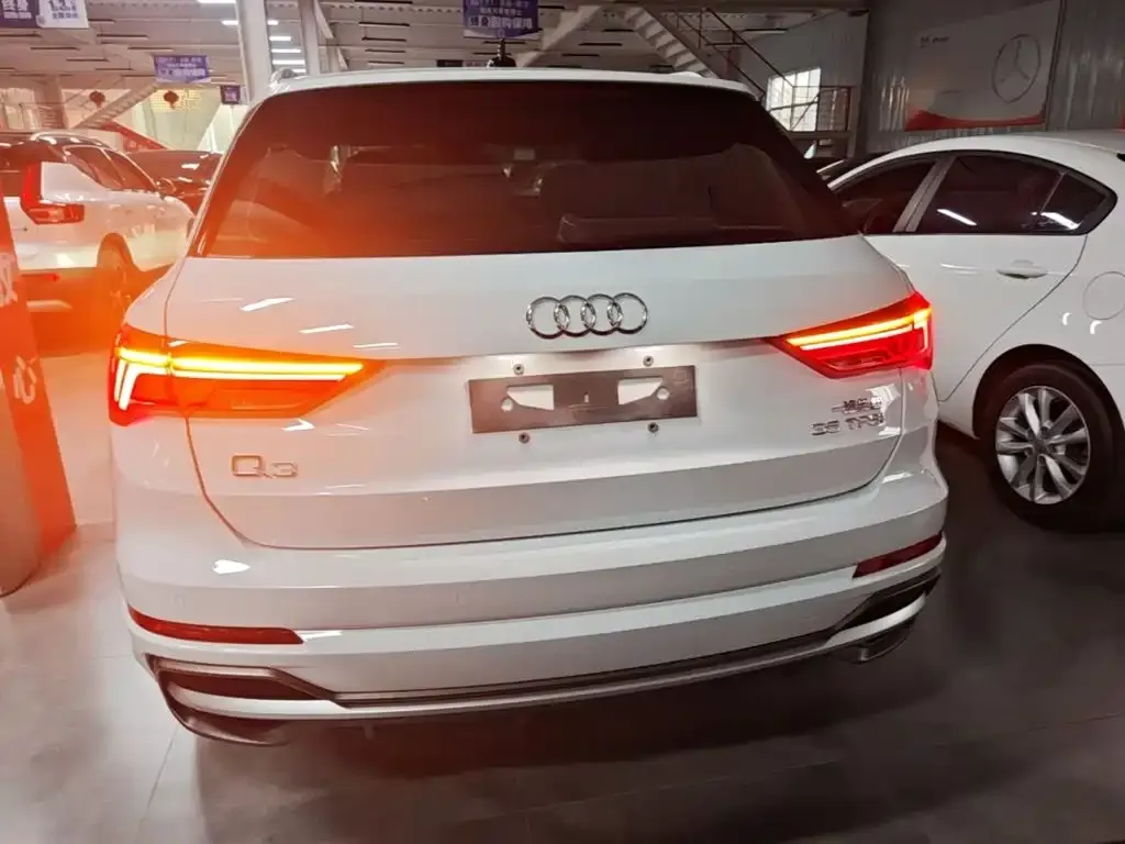 Audi Q3 — фото 9