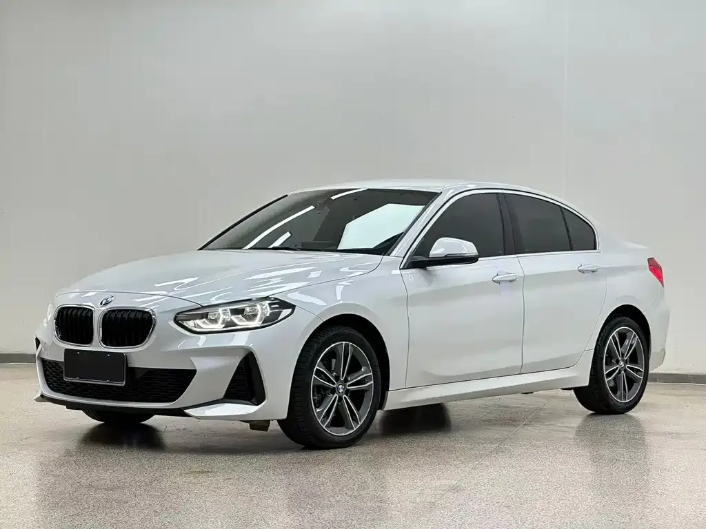 BMW 1 Series — фото 1