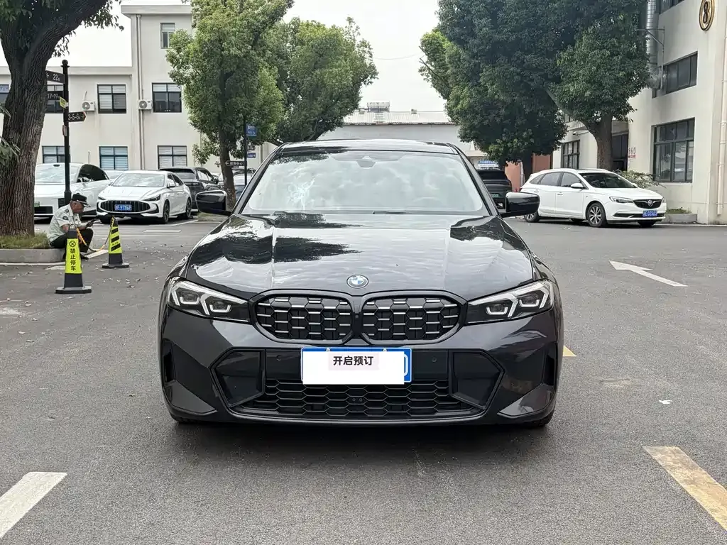 BMW 3 Series — фото 1