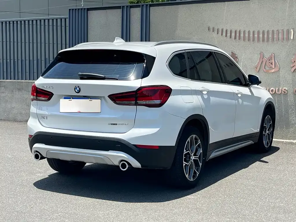 BMW X1 — фото 4