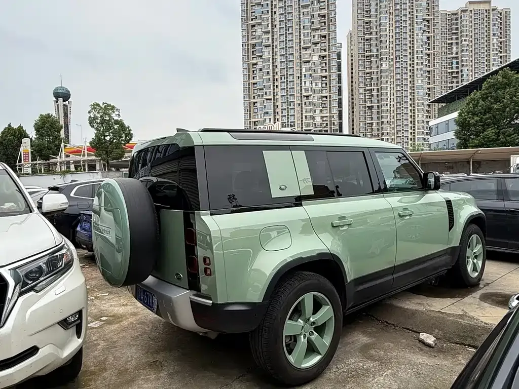 Land Rover Defender — фото 4