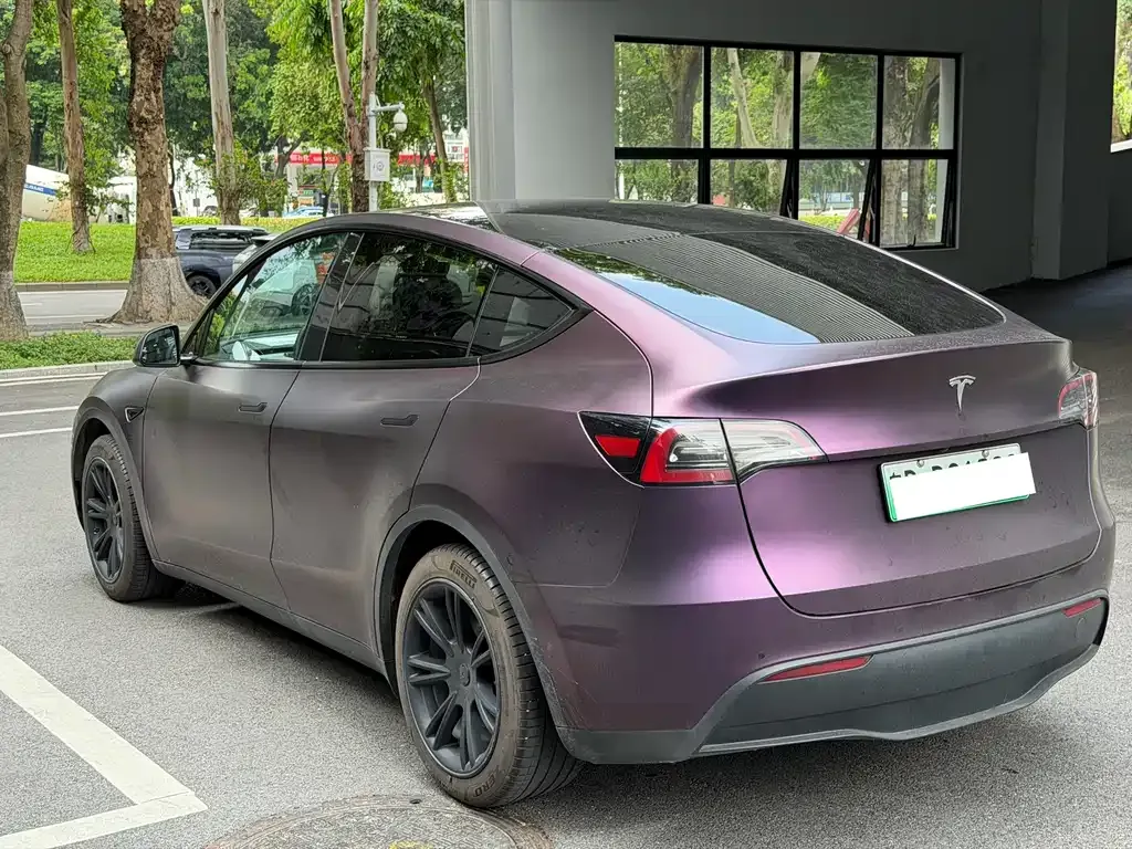Tesla Model Y — фото 10
