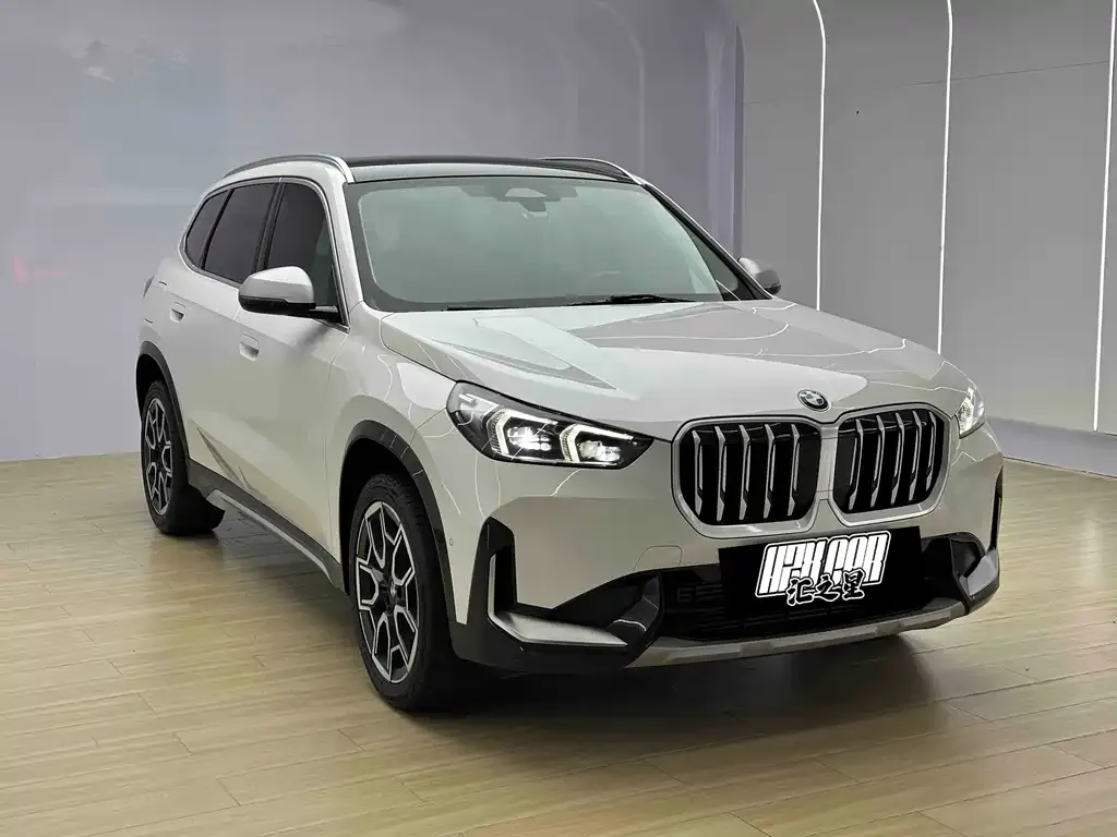 BMW X1 — фото 7