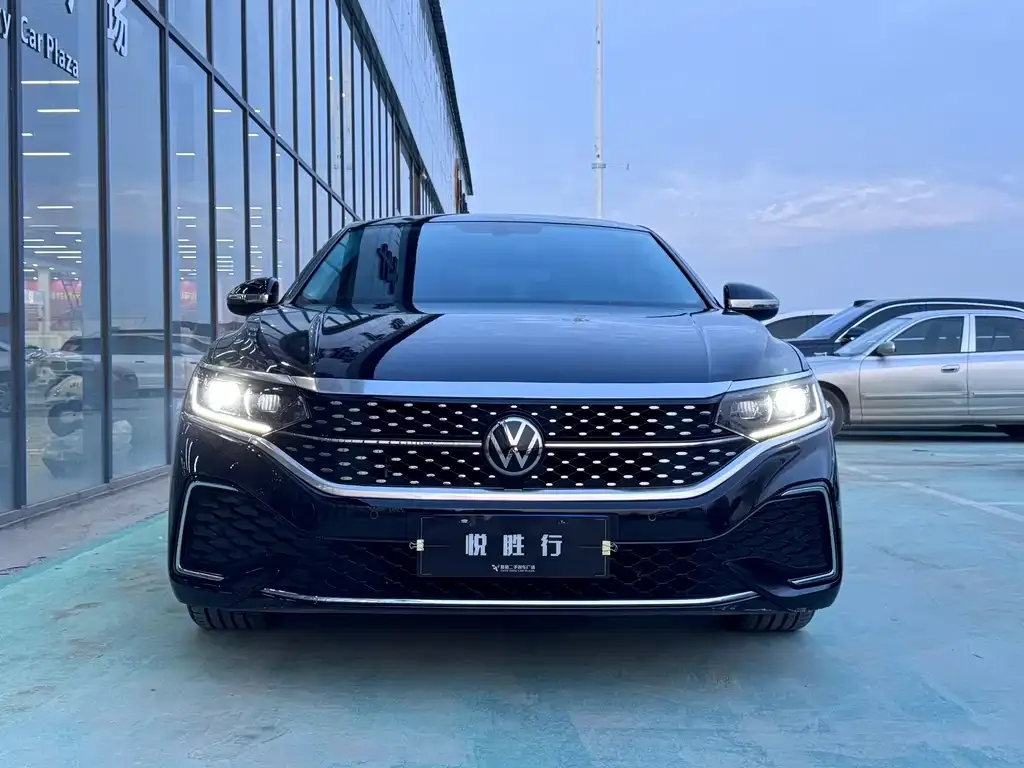 Volkswagen Passat — фото 7