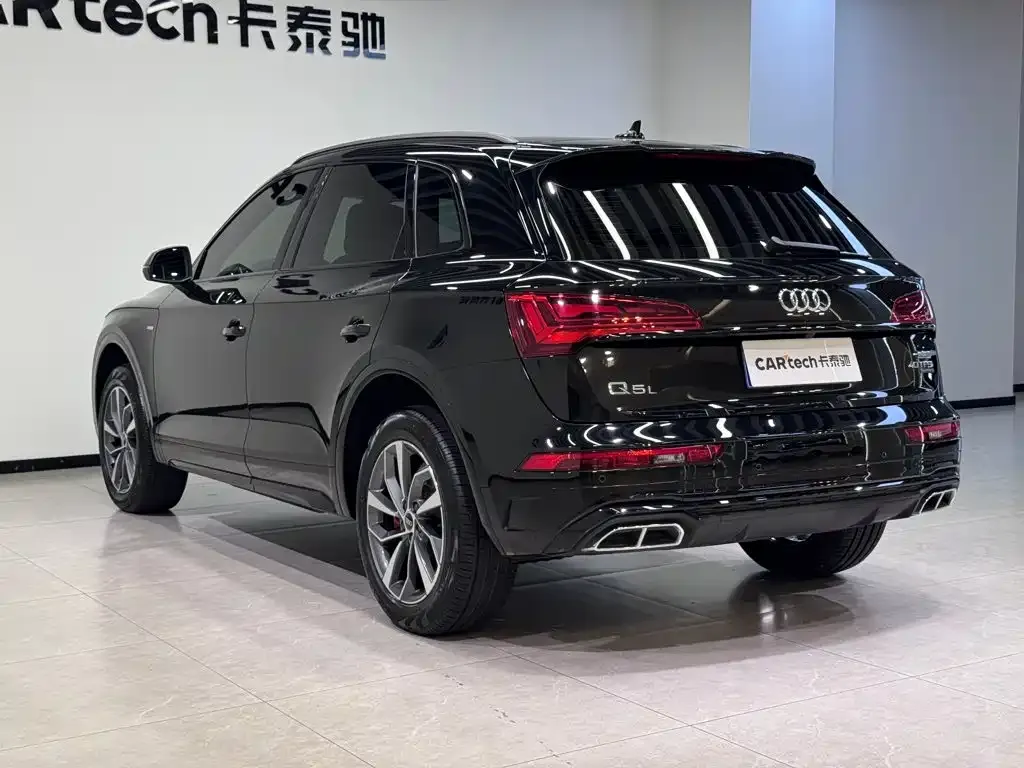 Audi Q5L — фото 4