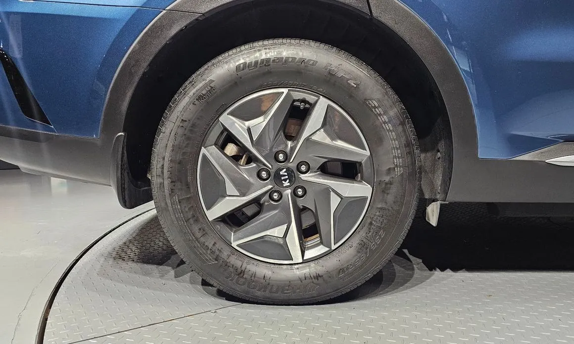 Kia Sorento — фото 4
