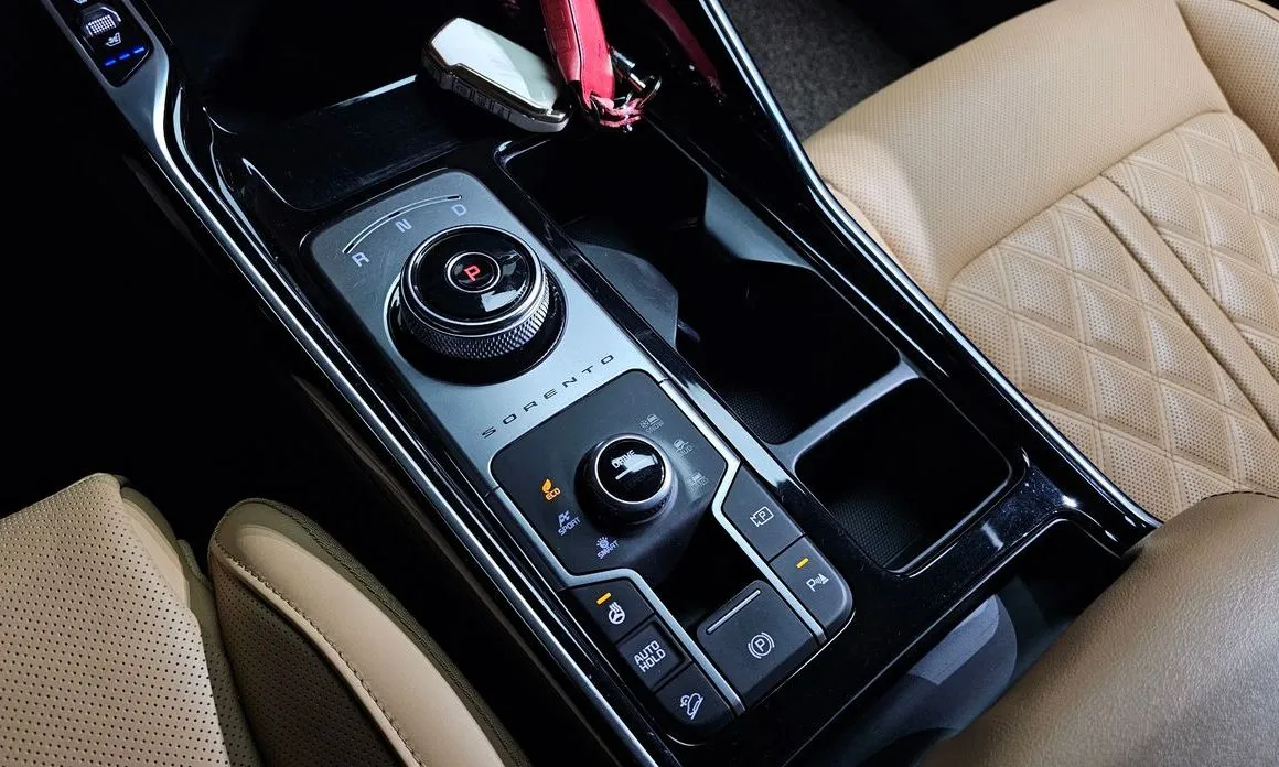Kia Sorento — фото 5