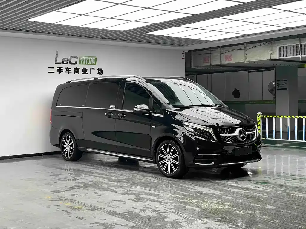 Mercedes-Benz V-Class — фото 8