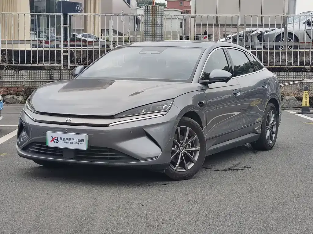 BYD Qin L — фото 1