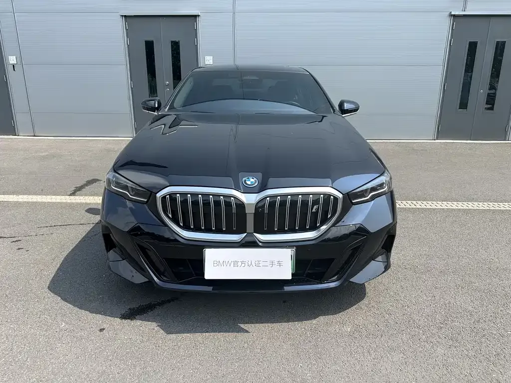 BMW i5 — фото 7